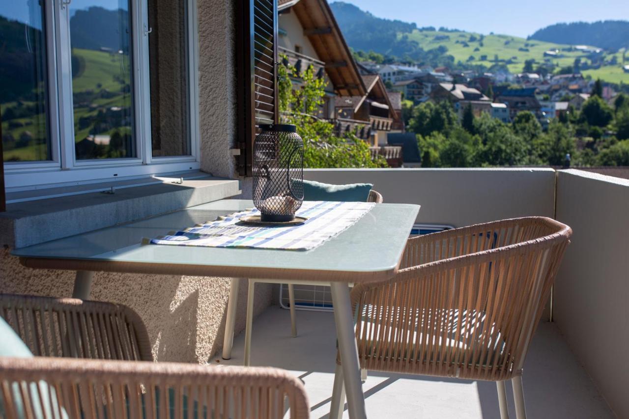 Traumhafte Sonnenresidenz Mit Berg- Und Seeblick Amden Esterno foto